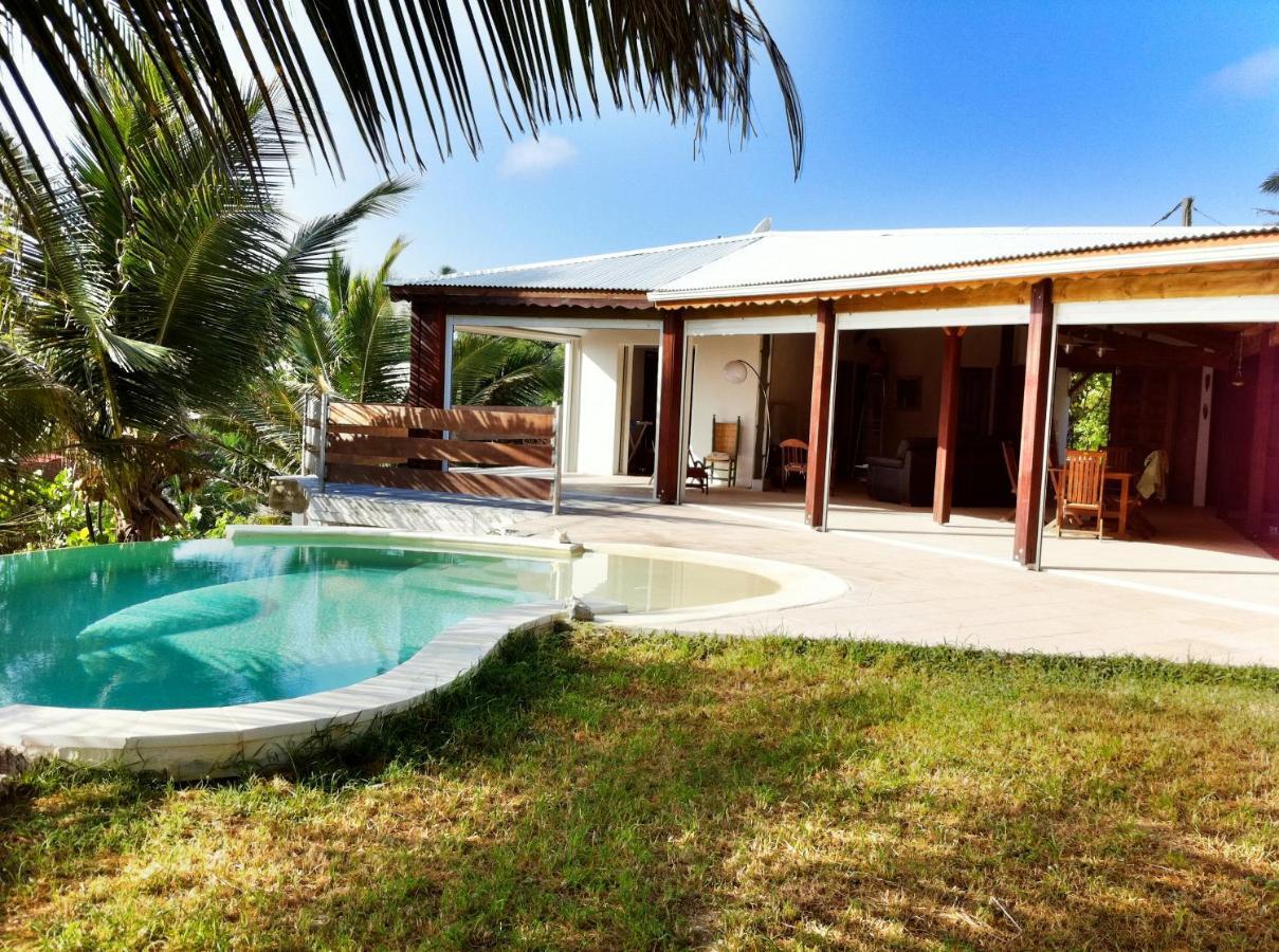 Wild Paradise: Villa Vue Mer Piscine A Debordement Le Moule Exteriör bild